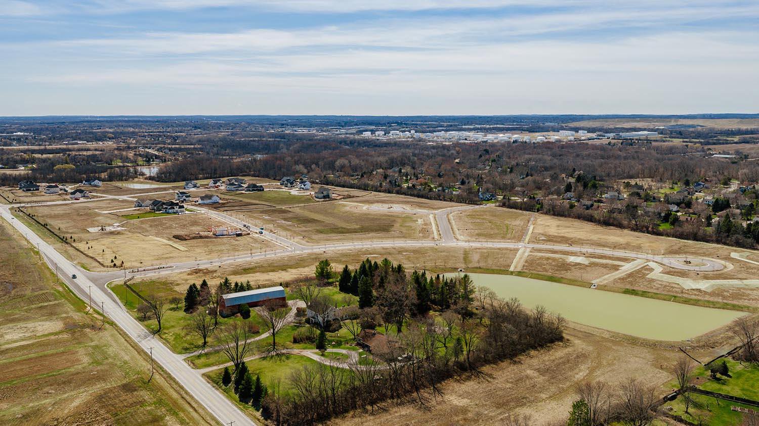 Lt52 Lt52 Migratory Lane Mequon, WI 53097 - Photo 2 of 9 Swan Ridge-3