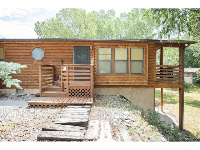a house view with a backyard