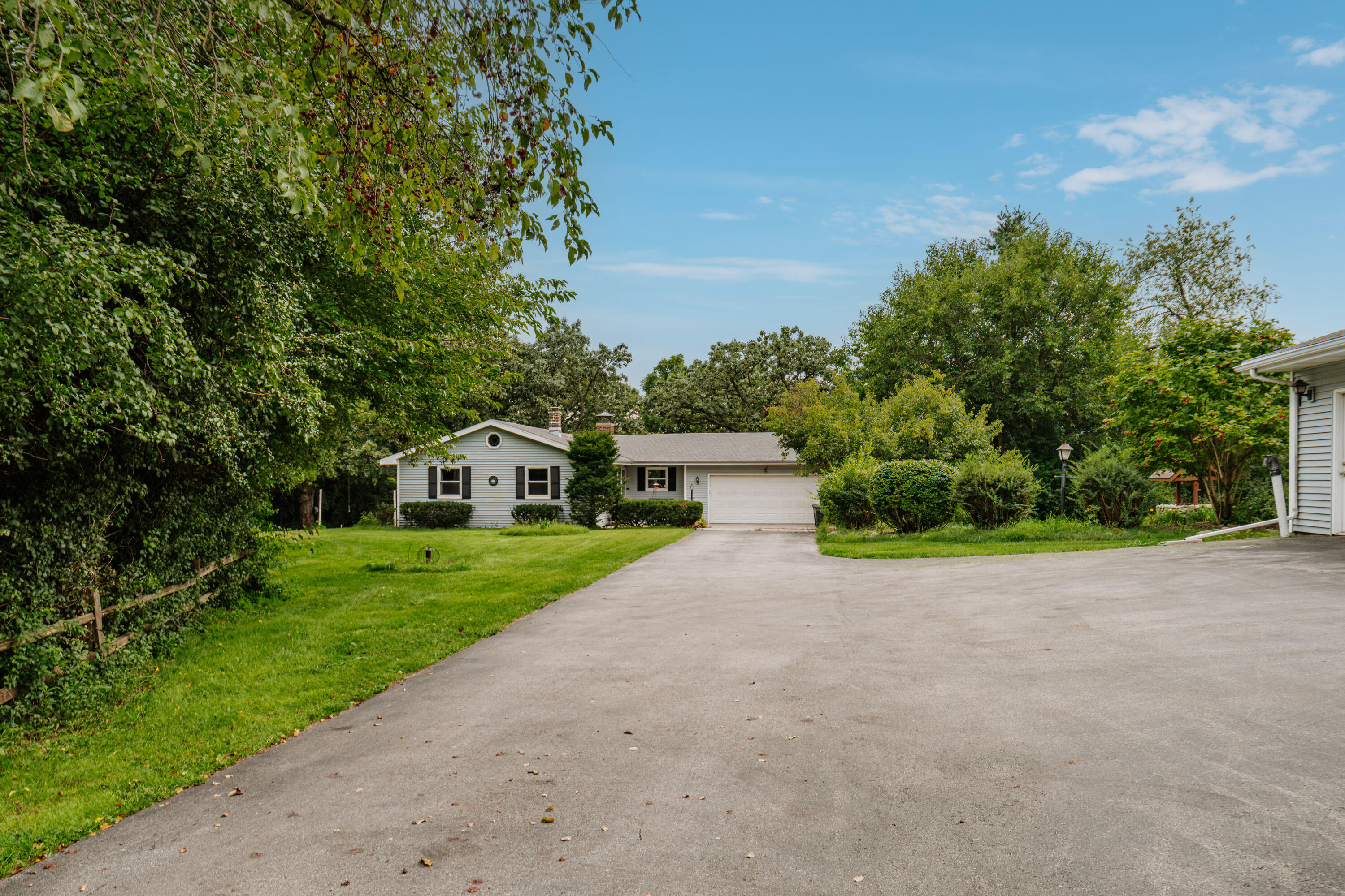 S100-w31478 County Road East Mukwonago, WI 53149 - Photo 7 of 48 S100W31478 CTH-LO-7