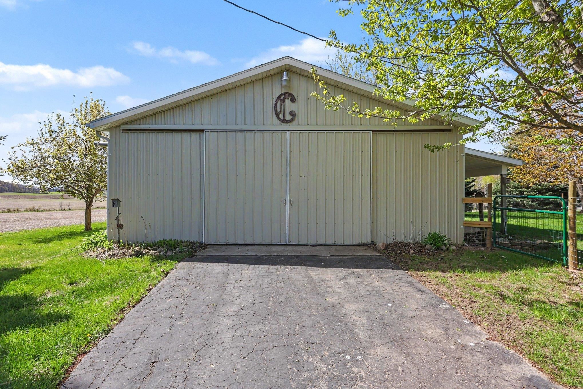 7141 West Pleasant Valley Road Blanchard, MI 49310 - Photo 27 of 43