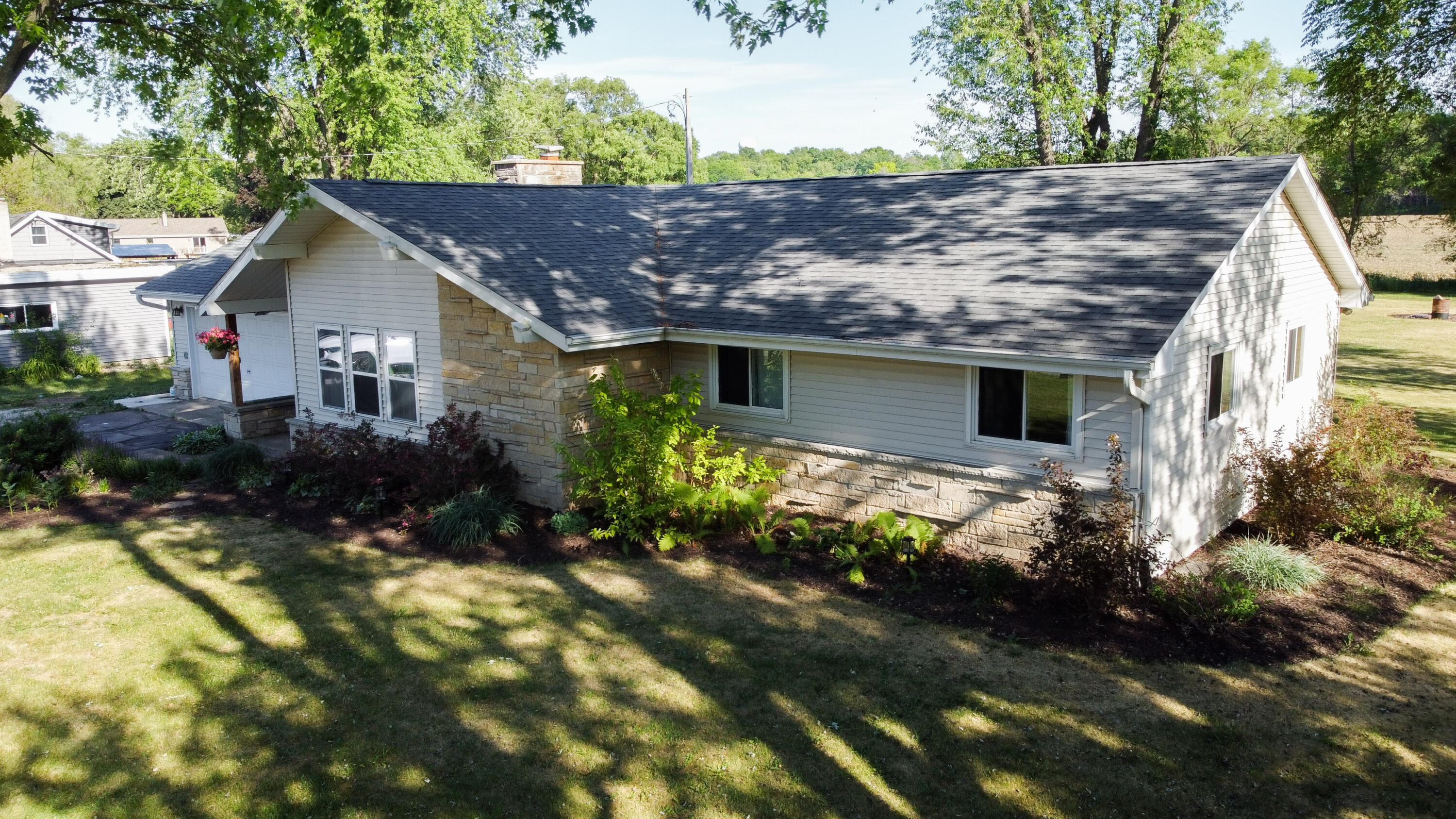 213 West State Road North Prairie, WI 53153 - Photo 2 of 37 3 bed 1.5 bath