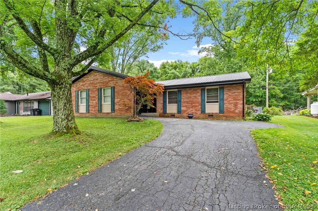 2131 Seneca Drive Madison, IN 47250 - Photo 2 of 18