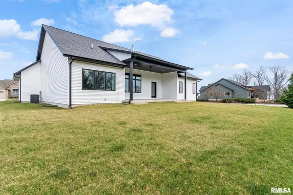 $850,000 | 2003 Old Ironbridge, Chatham, IL 62629