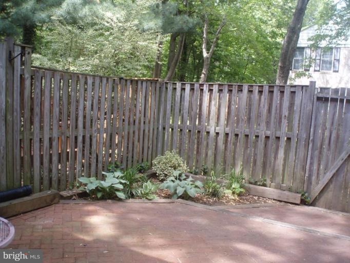 2414 Ansdel Court Reston, VA 20191 - Photo 4 of 13 Patio