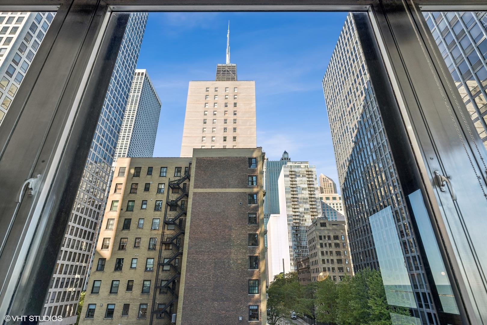 880 North Lake Shore Drive, Unit 4E Chicago, IL 60611 - Photo 26 of 27