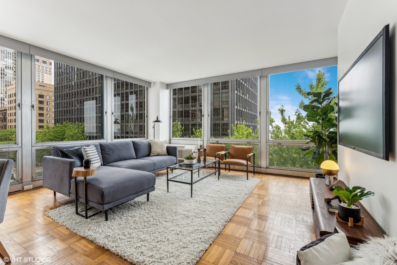 880 North Lake Shore Drive, Unit 4E Chicago, IL 60611 - Photo 5 of 27