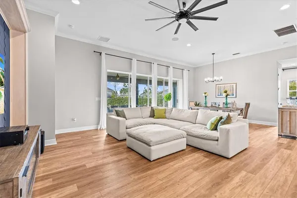 $728,955 | 5448 Wayfarer Avenue, Apollo Beach, FL 33572
