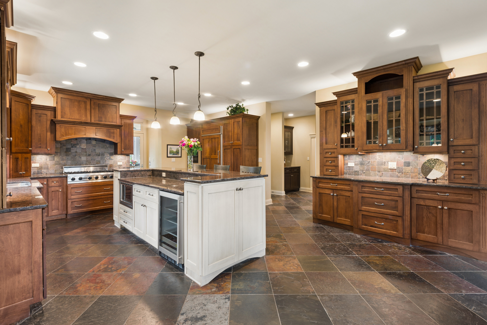 901 Kenton Road Deerfield, IL 60015 - Photo 12 of 40