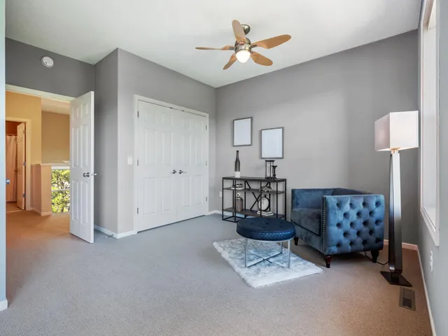 $4,295 | 315 West River Parkway, Unit 103, Minneapolis, MN 55401