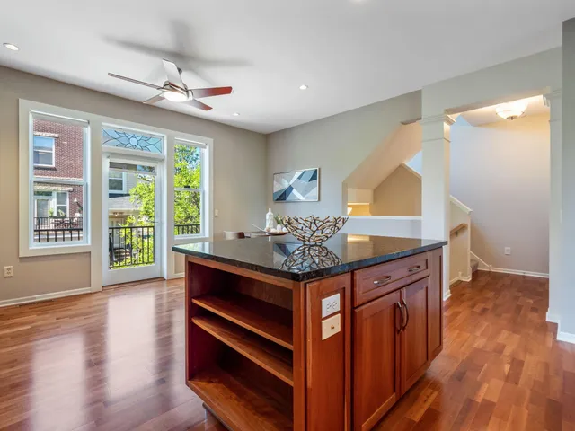 $4,295 | 315 West River Parkway, Unit 103, Minneapolis, MN 55401