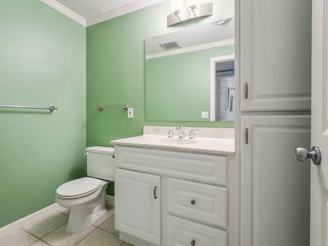 $4,295 | 315 West River Parkway, Unit 103, Minneapolis, MN 55401