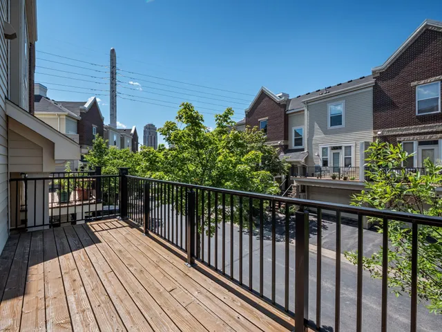 $4,295 | 315 West River Parkway, Unit 103, Minneapolis, MN 55401