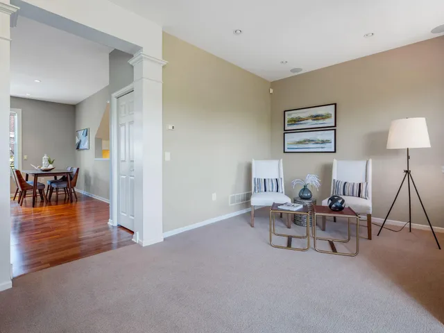 $4,295 | 315 West River Parkway, Unit 103, Minneapolis, MN 55401