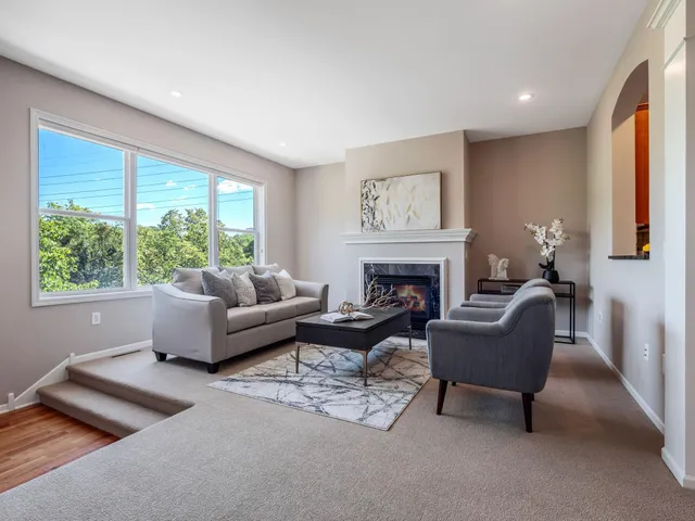 $4,295 | 315 West River Parkway, Unit 103, Minneapolis, MN 55401