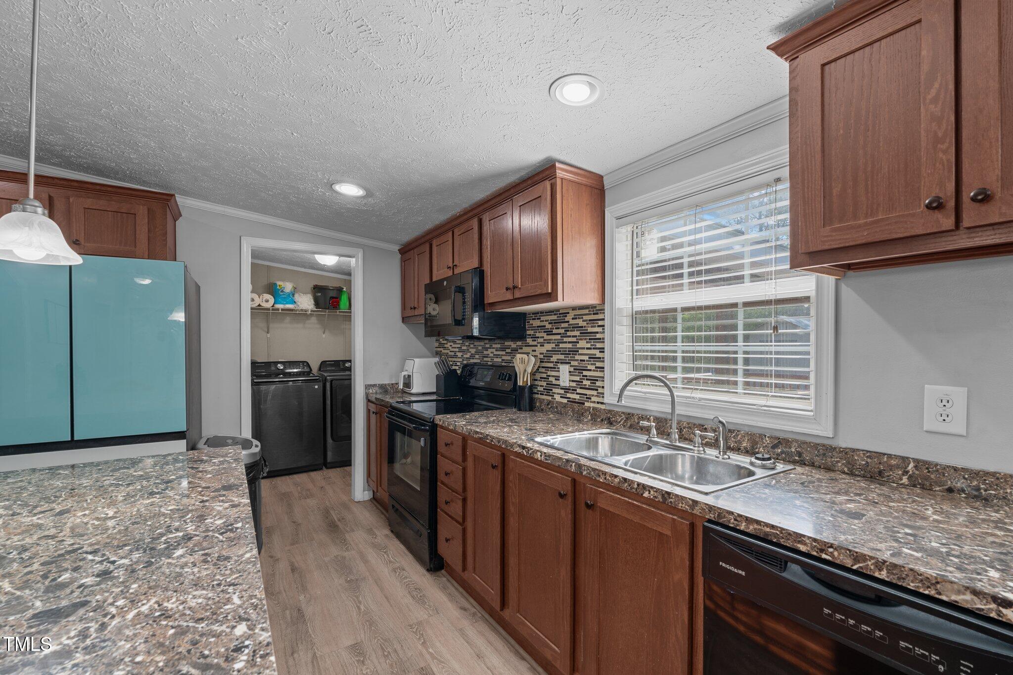 4131 Overhills Road Spring Lake, NC 28390 - Photo 12 of 40 20-web-or-mls-DSC07646