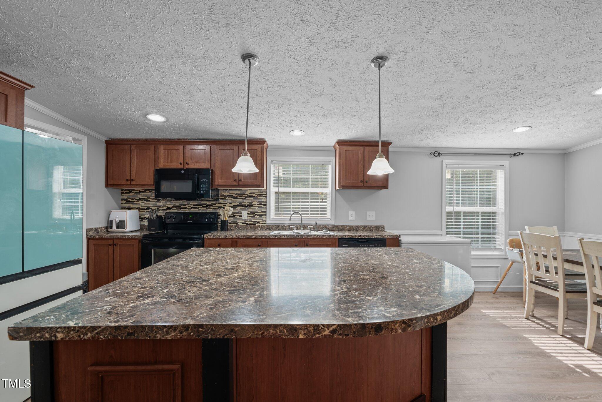 4131 Overhills Road Spring Lake, NC 28390 - Photo 15 of 40 23-web-or-mls-DSC07655