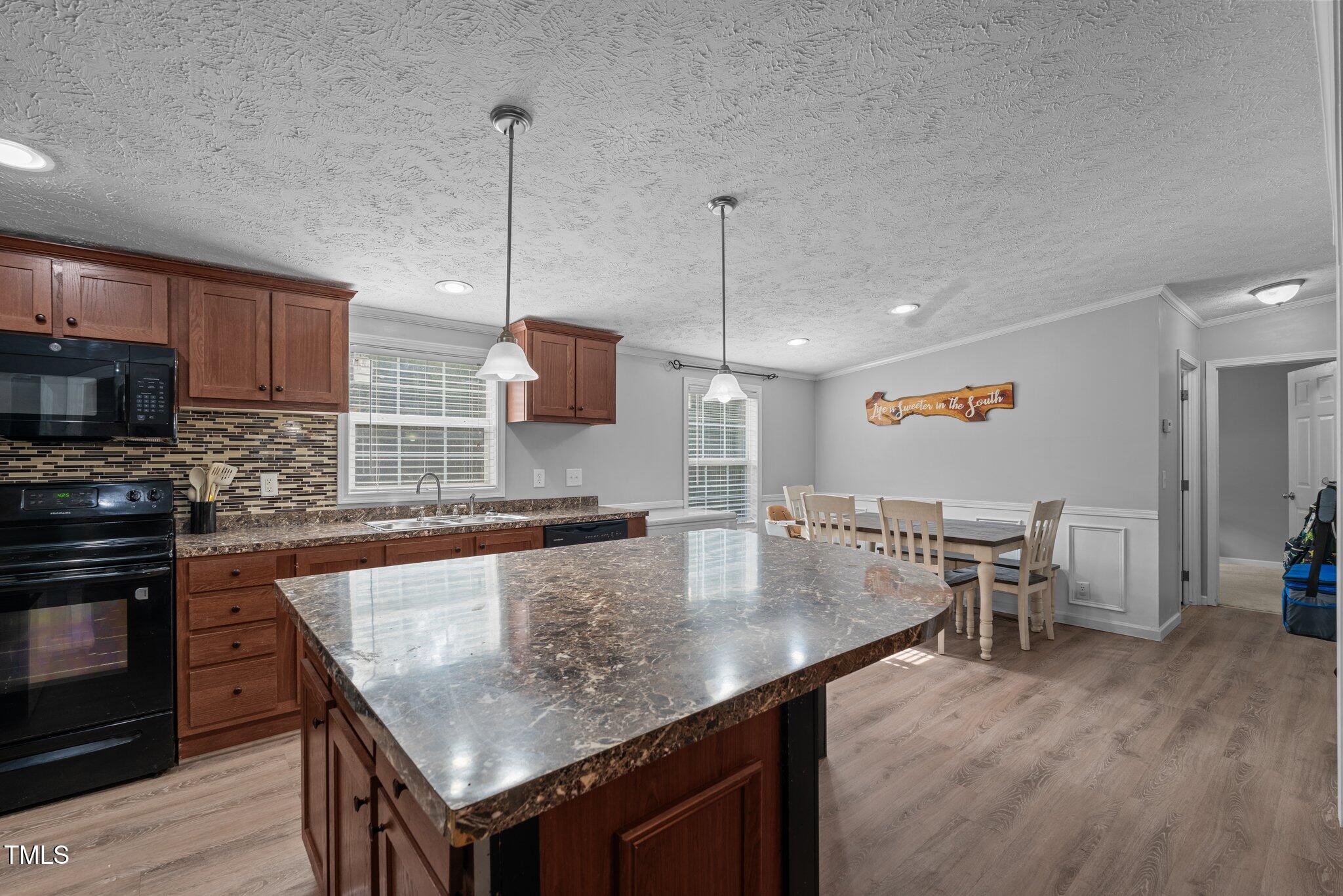 4131 Overhills Road Spring Lake, NC 28390 - Photo 16 of 40 24-web-or-mls-DSC07658