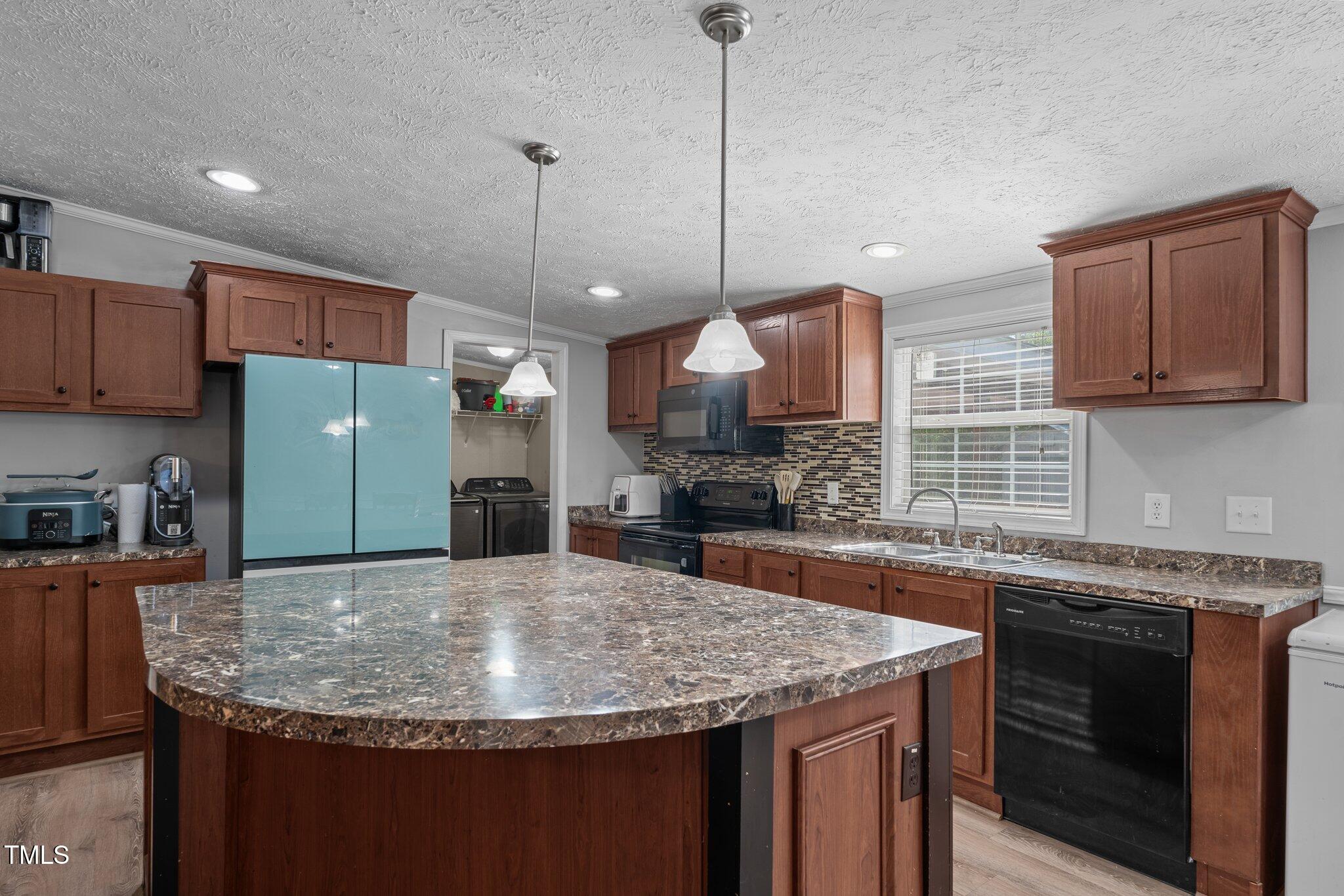 4131 Overhills Road Spring Lake, NC 28390 - Photo 10 of 40 30-web-or-mls-DSC07643