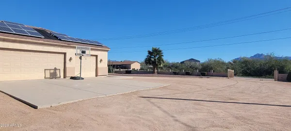 $950,000 | 1104 North Mountain Road, Mesa, AZ 85207