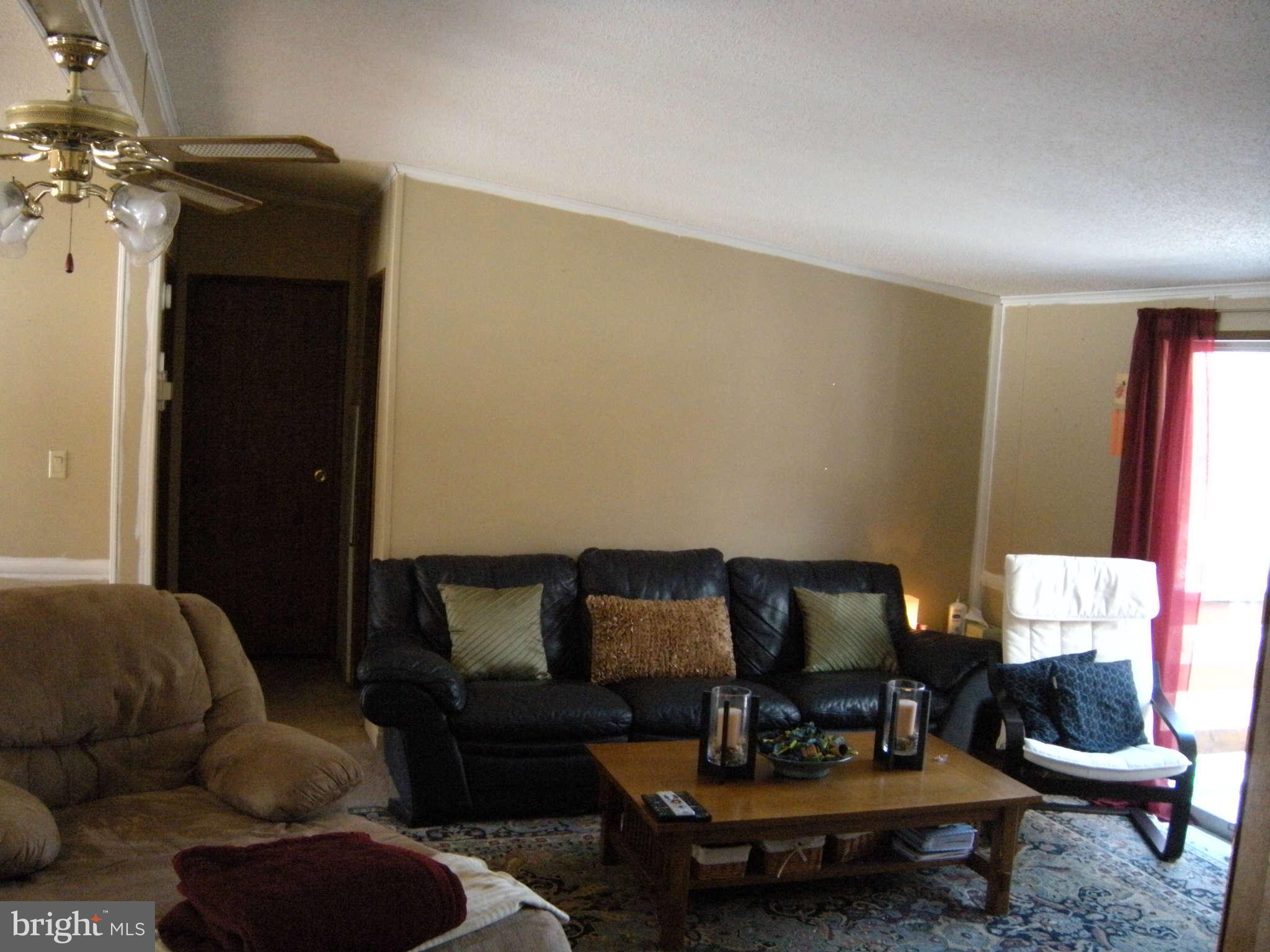 4687 Middle Road Winchester, VA 22602 - Photo 14 of 19 Living Room