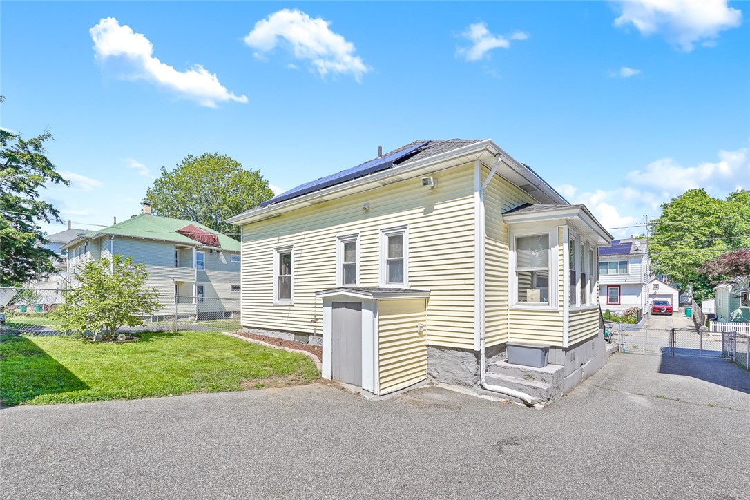 54 Progresso Avenue Woonsocket, RI 02895 - Photo 4 of 34 Gallery Image 4
