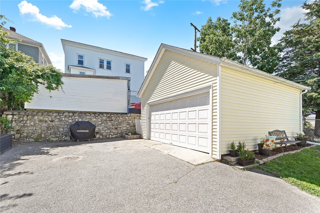54 Progresso Avenue Woonsocket, RI 02895 - Photo 5 of 34 Gallery Image 5