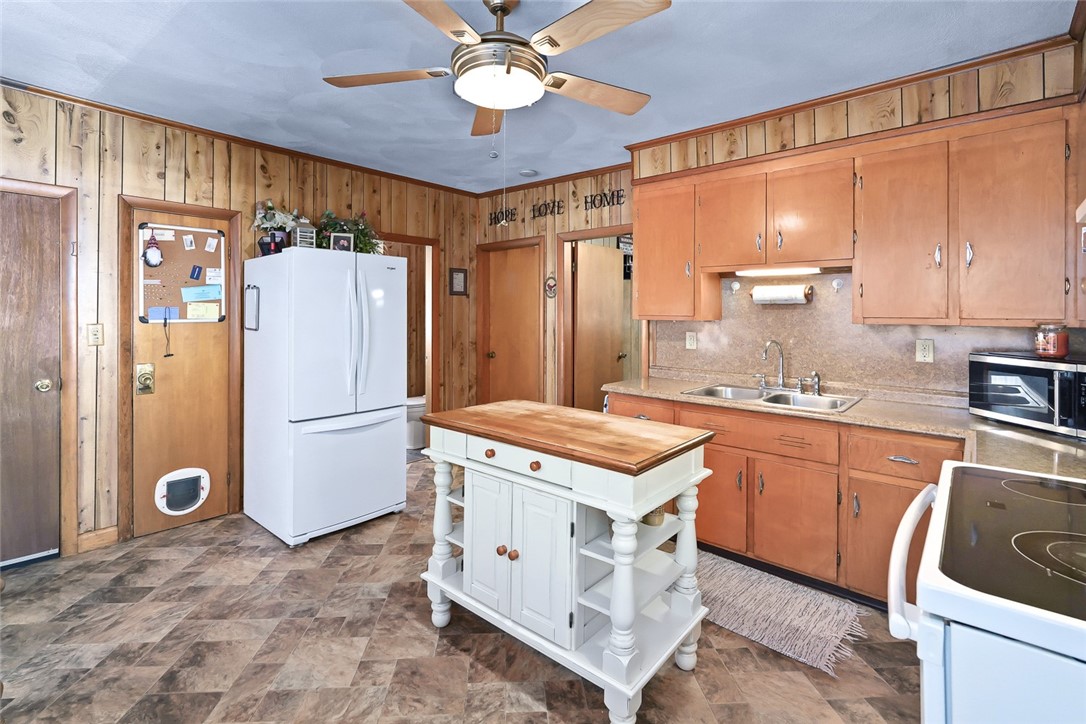 54 Progresso Avenue Woonsocket, RI 02895 - Photo 9 of 34 Gallery Image 9