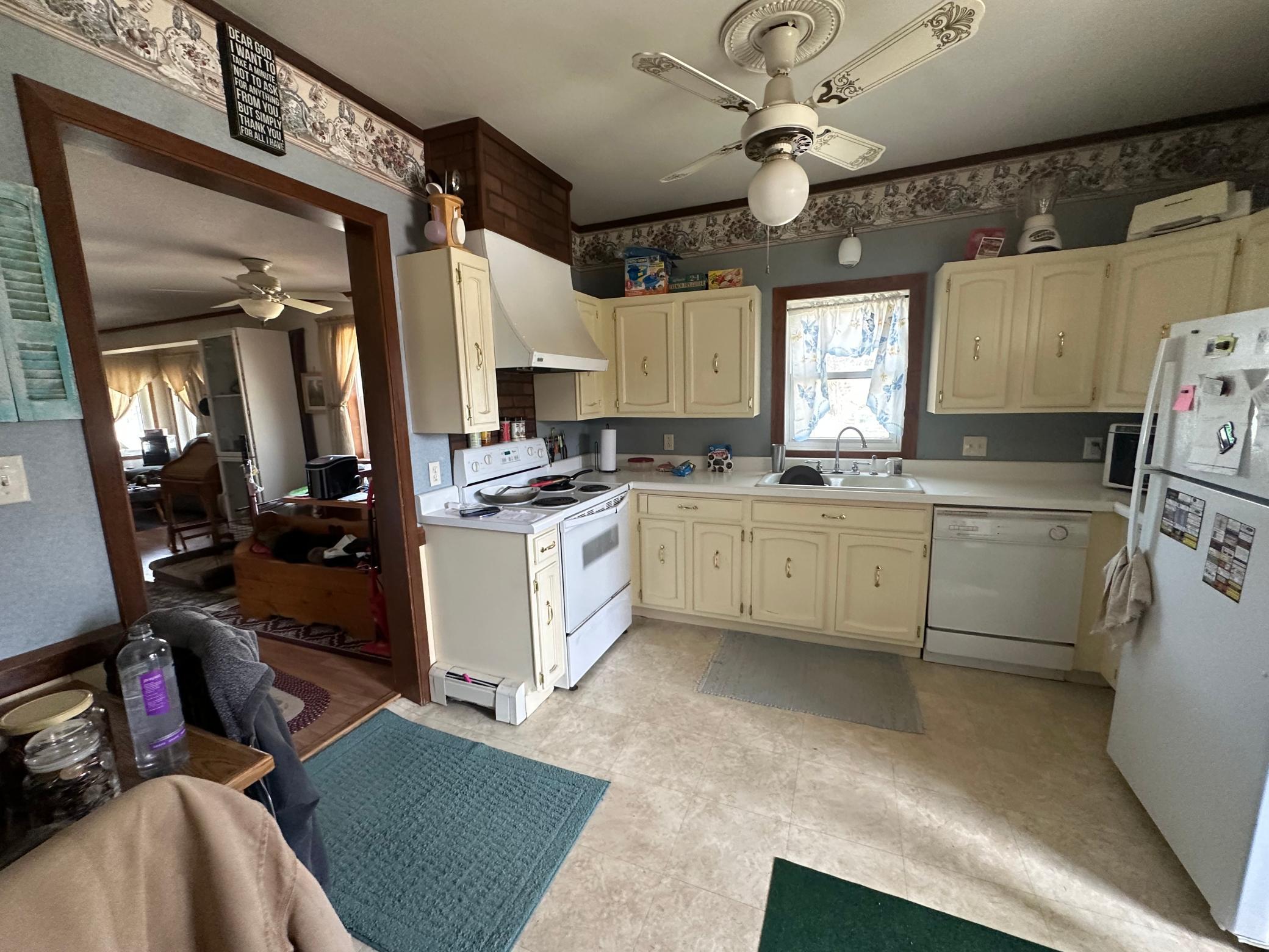 318 2nd Street South Hallock, MN 56728 - Photo 4 of 17