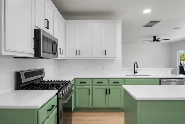 $564,990 | 3321 Winding Shore Lane, Pflugerville, TX 78660