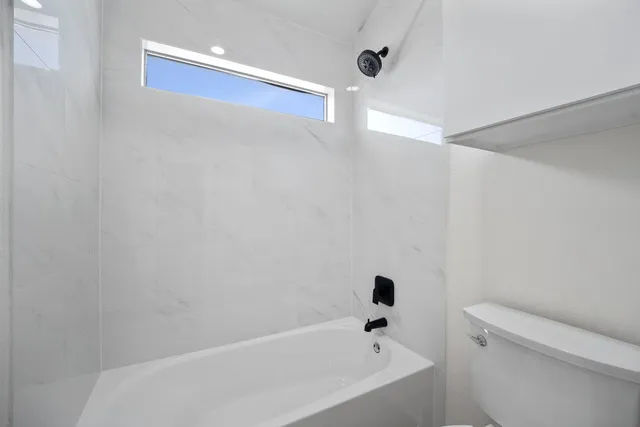 $564,990 | 3321 Winding Shore Lane, Pflugerville, TX 78660