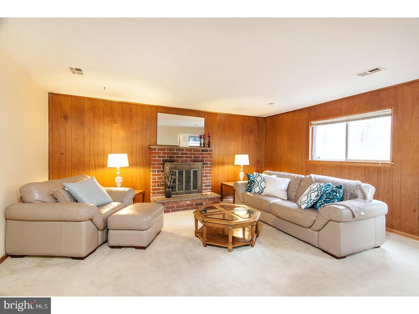 725 Meadowlark Road Audubon, PA 19403 - Photo 7 of 25 Family Room