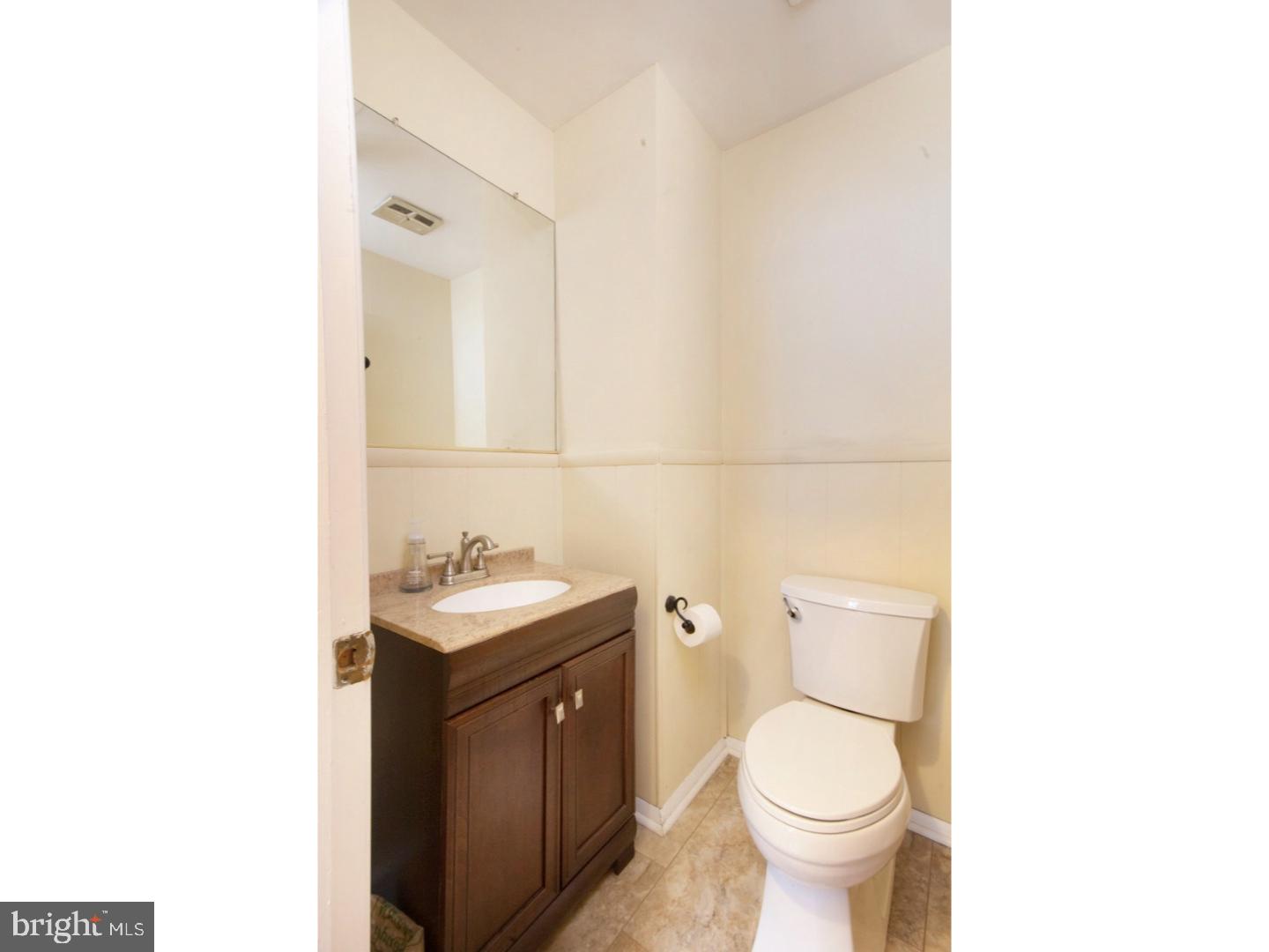 725 Meadowlark Road Audubon, PA 19403 - Photo 9 of 25 Half Bath