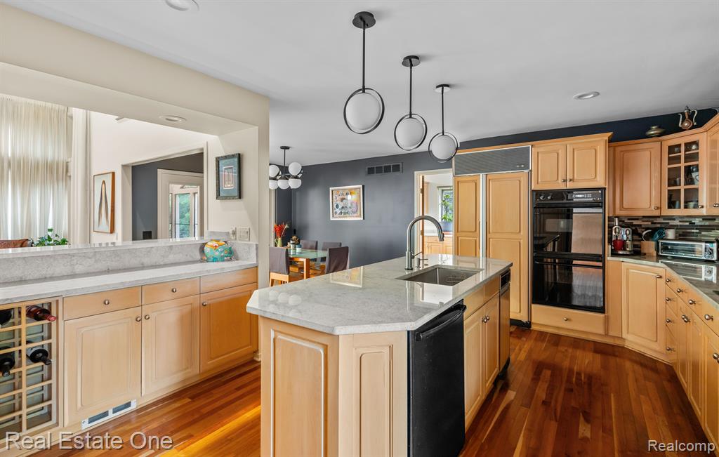 4752 Rivers Edge Drive Troy, MI 48098 - Photo 16 of 42