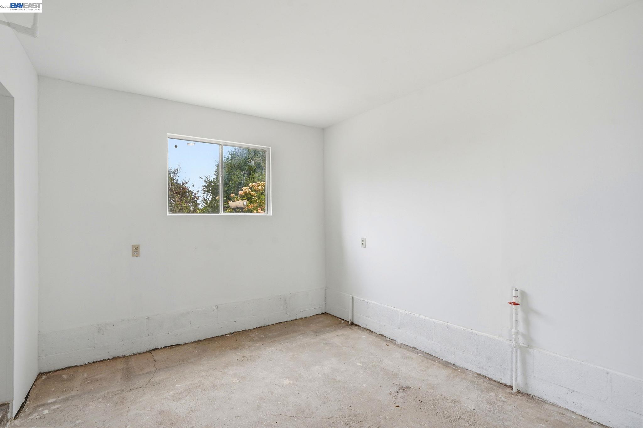 92 Welle Road Crockett, CA 94525 - Photo 33 of 54