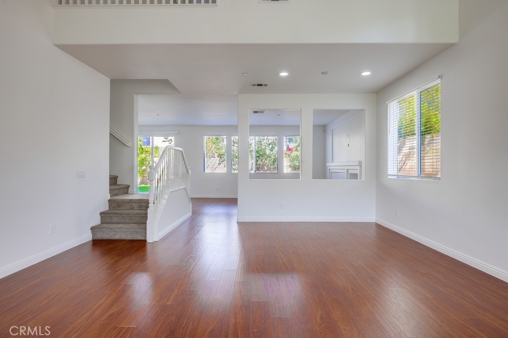 321 North Riley Court Placentia, CA 92870 - Photo 5 of 65