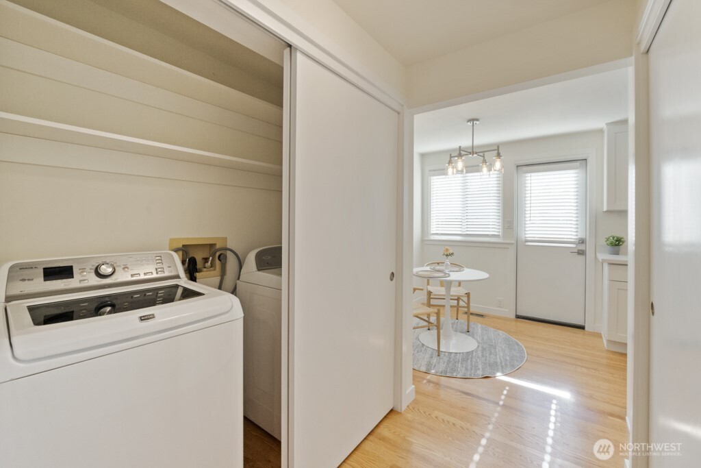 2646 34th Avenue West Seattle, WA 98199 - Photo 28 of 40