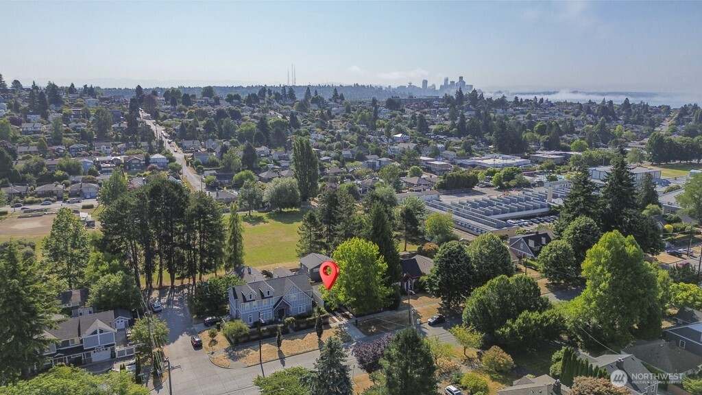 2646 34th Avenue West Seattle, WA 98199 - Photo 33 of 40 a view of a city