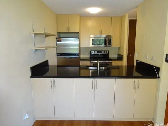 $2,300 | 98-500 Koauka Loop, Unit 3K, Aiea, HI 96701