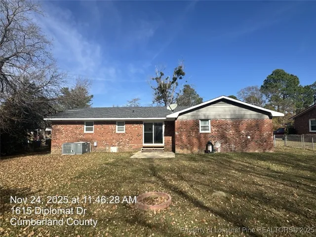 $1,600 | 1615 Diplomat Drive, Fayetteville, NC 28304