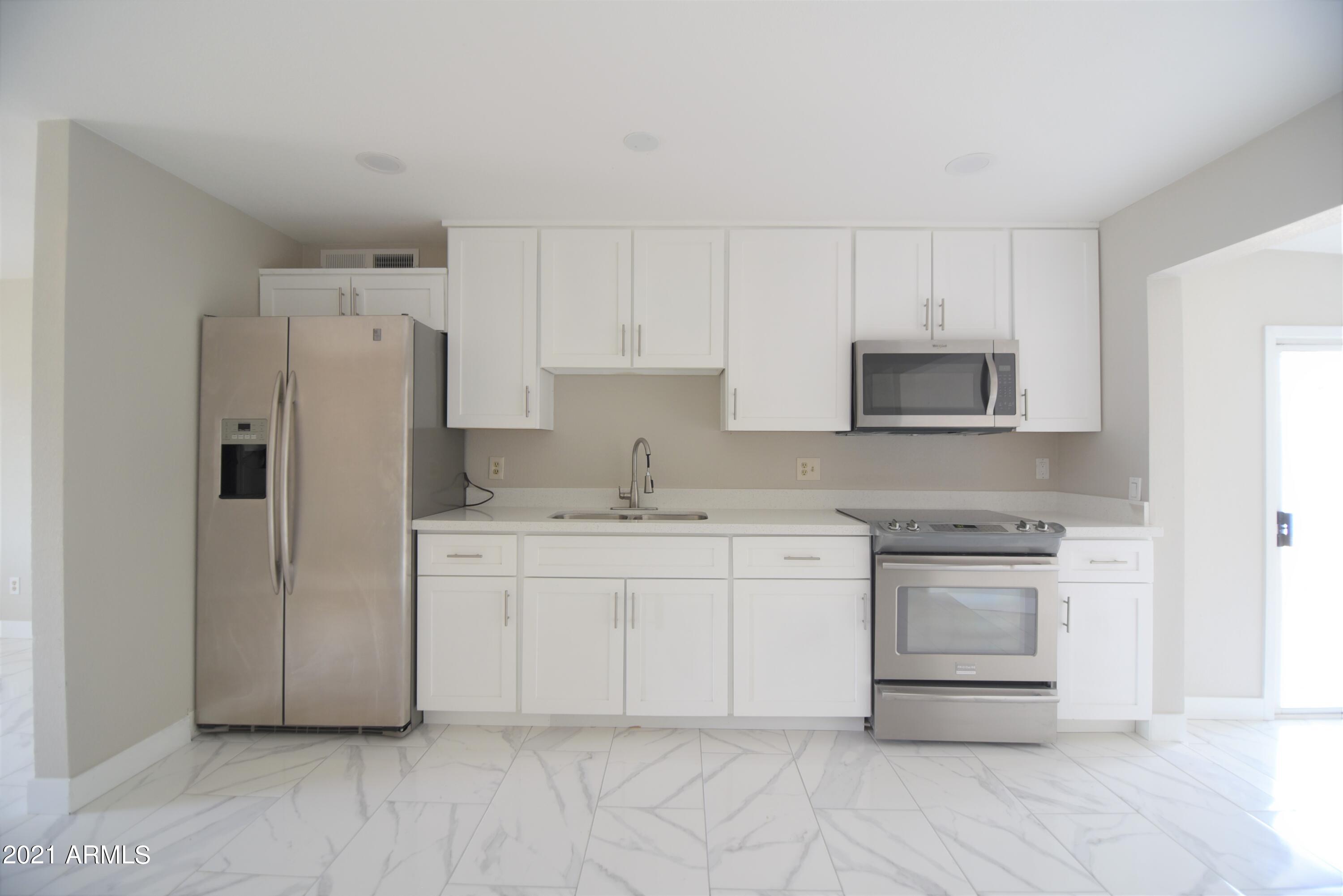 8132 West Pierson Street Phoenix, AZ 85033 - Photo 9 of 44 JHM_1232