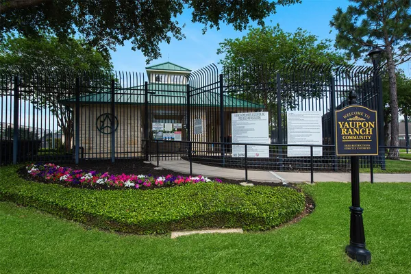 $2,300 | 7939 Yaupon View Drive, Cypress, TX 77433