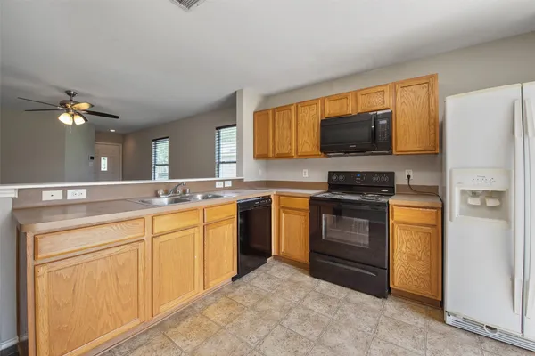 $2,300 | 7939 Yaupon View Drive, Cypress, TX 77433