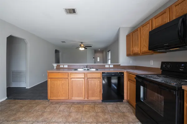 $2,300 | 7939 Yaupon View Drive, Cypress, TX 77433