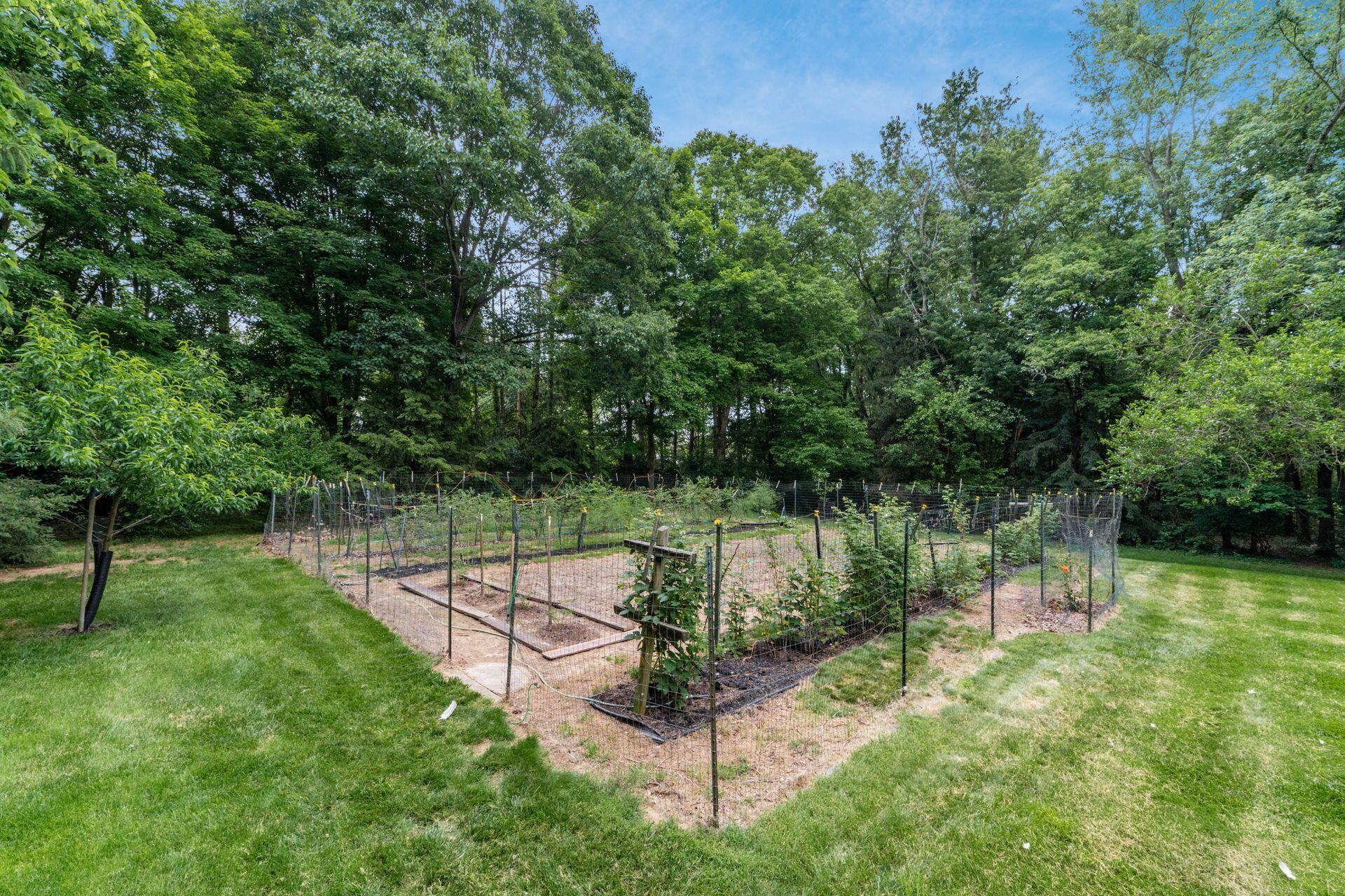 7945 Riverside Drive Powell, OH 43065 - Photo 12 of 60