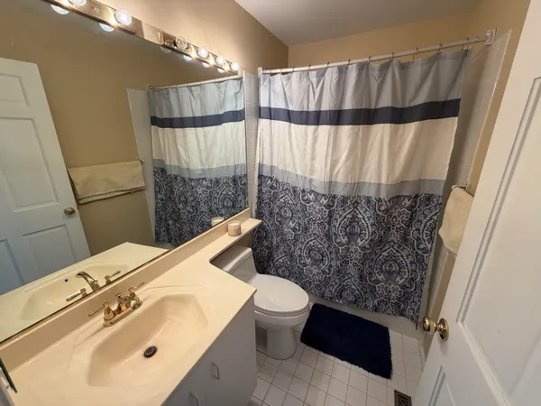 $419,000 | 1737 Woodland Drive, Unit 1239, Geneva, WI 53147