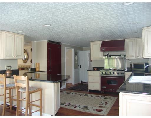 153 Fiddlers Reach Road Phippsburg, ME 04562 - Photo 8 of 16 Kitchen.