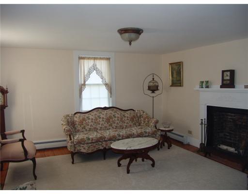 153 Fiddlers Reach Road Phippsburg, ME 04562 - Photo 10 of 16 Living Room.