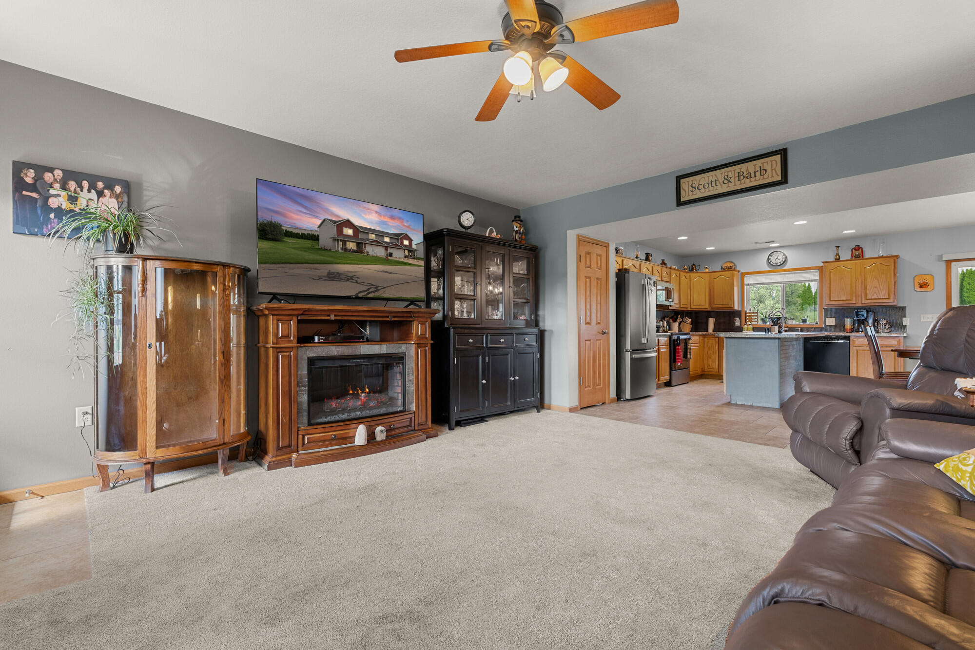 2932 Icecap Road Sparta, WI 54656 - Photo 9 of 40 Living Room