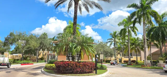 $5,000 | 11790 St Andrews Place, Unit 302, Wellington, FL 33414