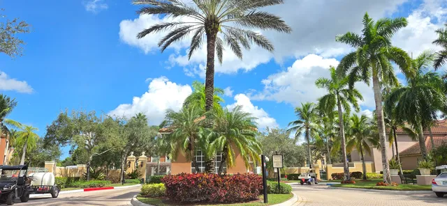 $5,000 | 11790 St Andrews Place, Unit 302, Wellington, FL 33414